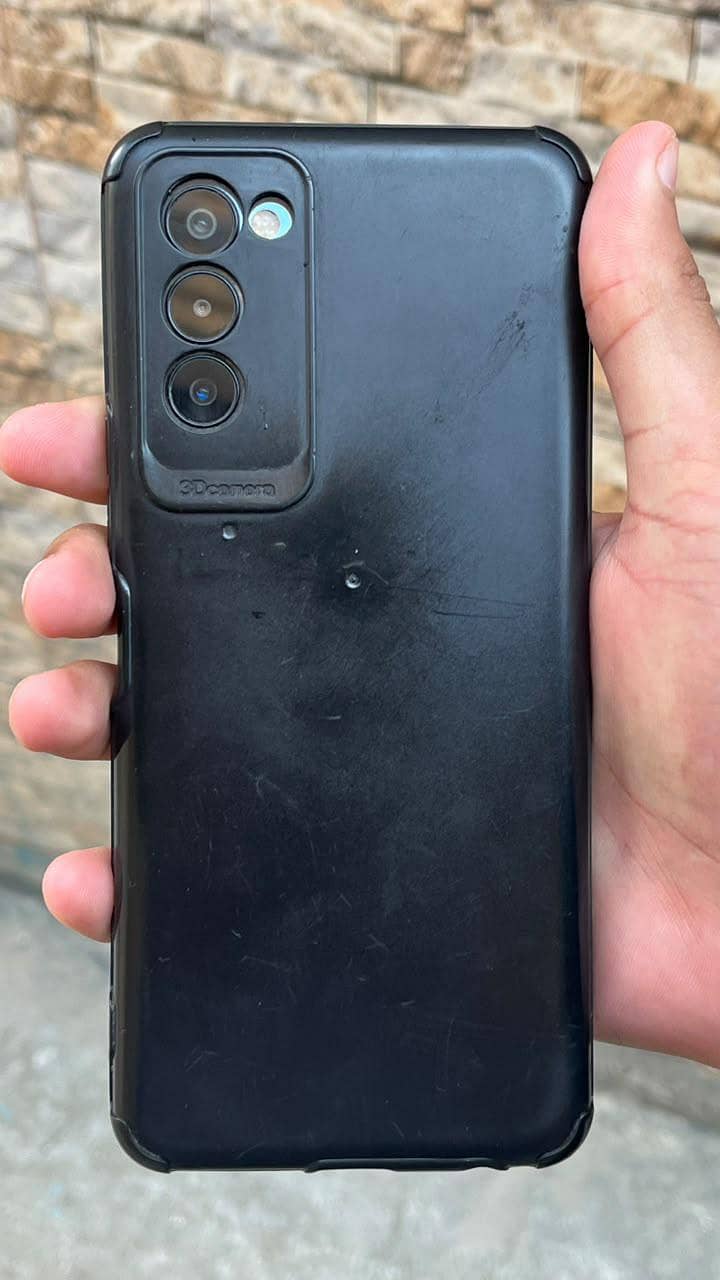 Tecno Camon 18P 4