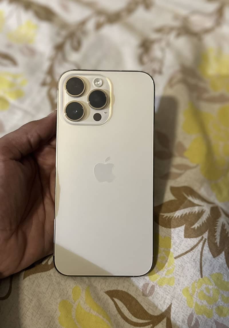 Apple iPhone 14 Pro Max 3