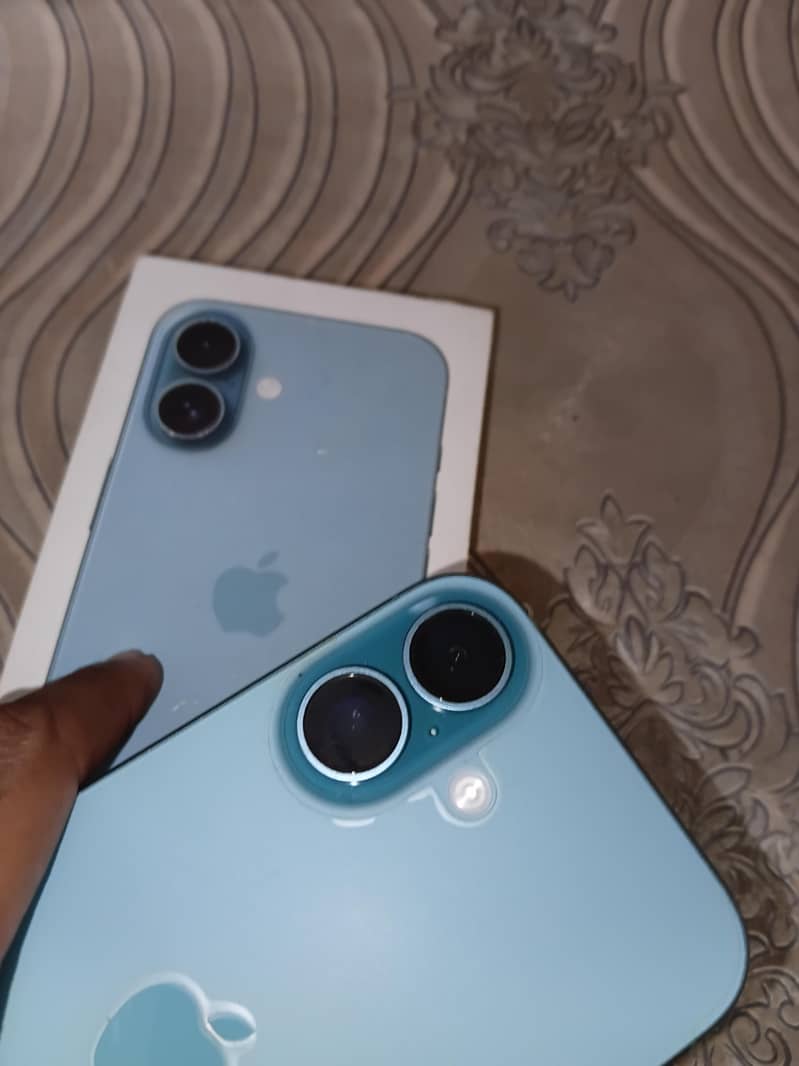 Apple iPhone 16 0