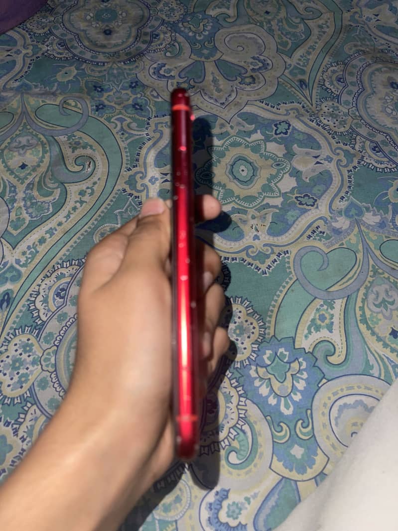 Apple iPhone XR 0