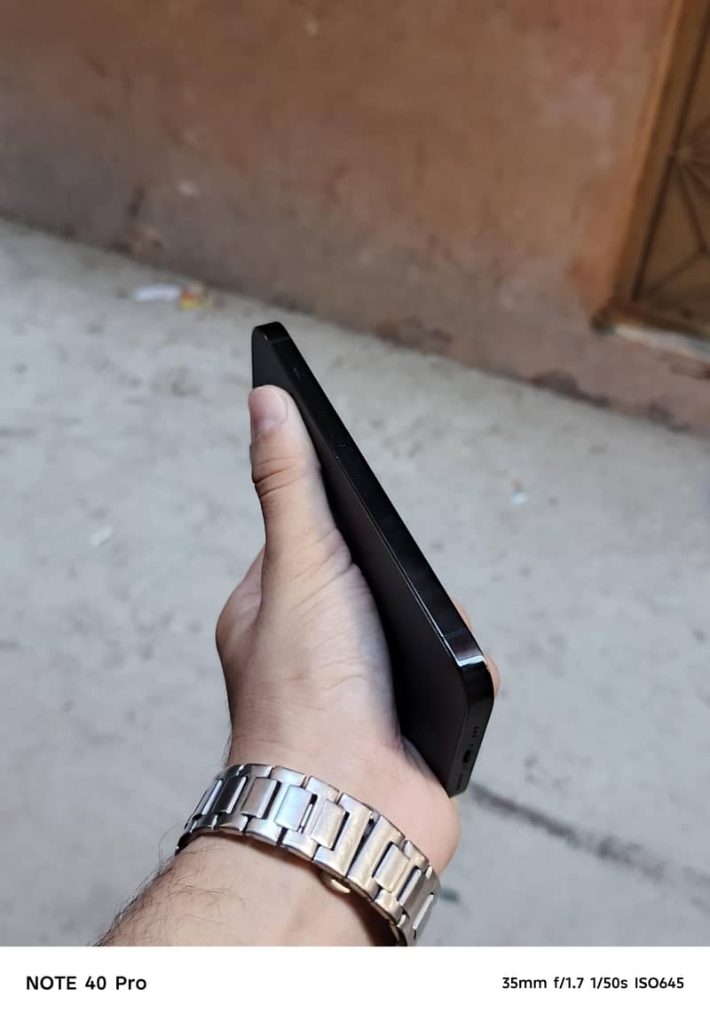 Apple iPhone 14 Pro 4