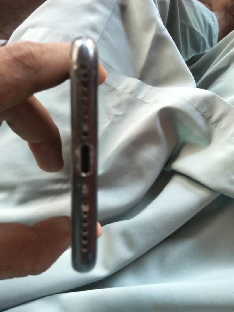 Apple iPhone 7 2