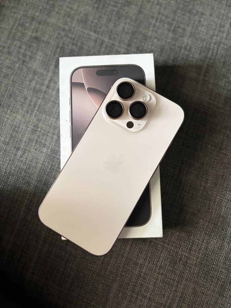 Apple iPhone 16 Pro 7