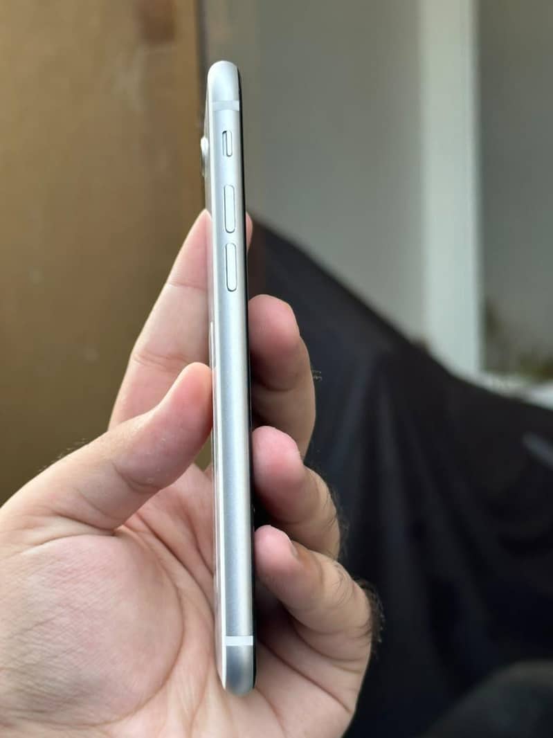 Apple iPhone SE 3