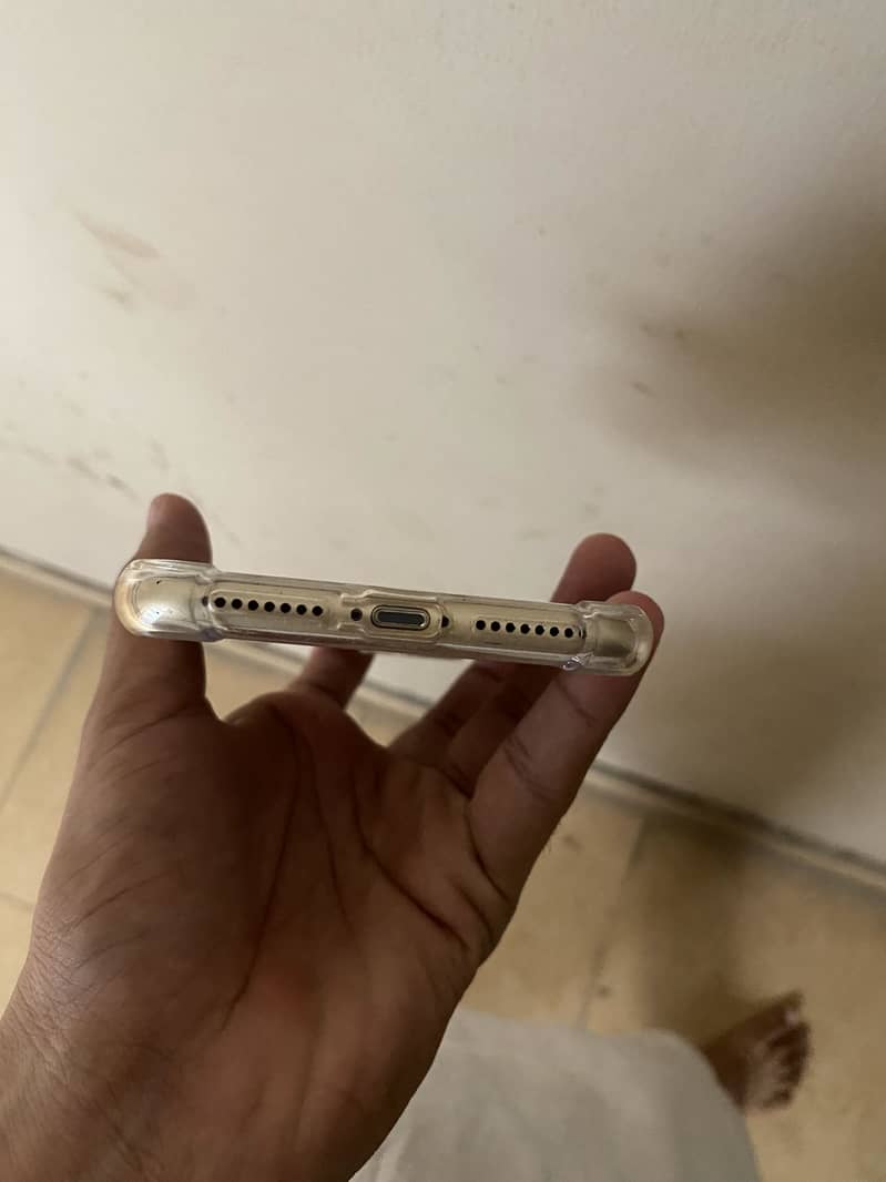 Apple iPhone 7 Plus 1