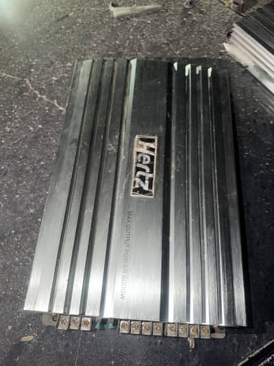 Amplifier hertz