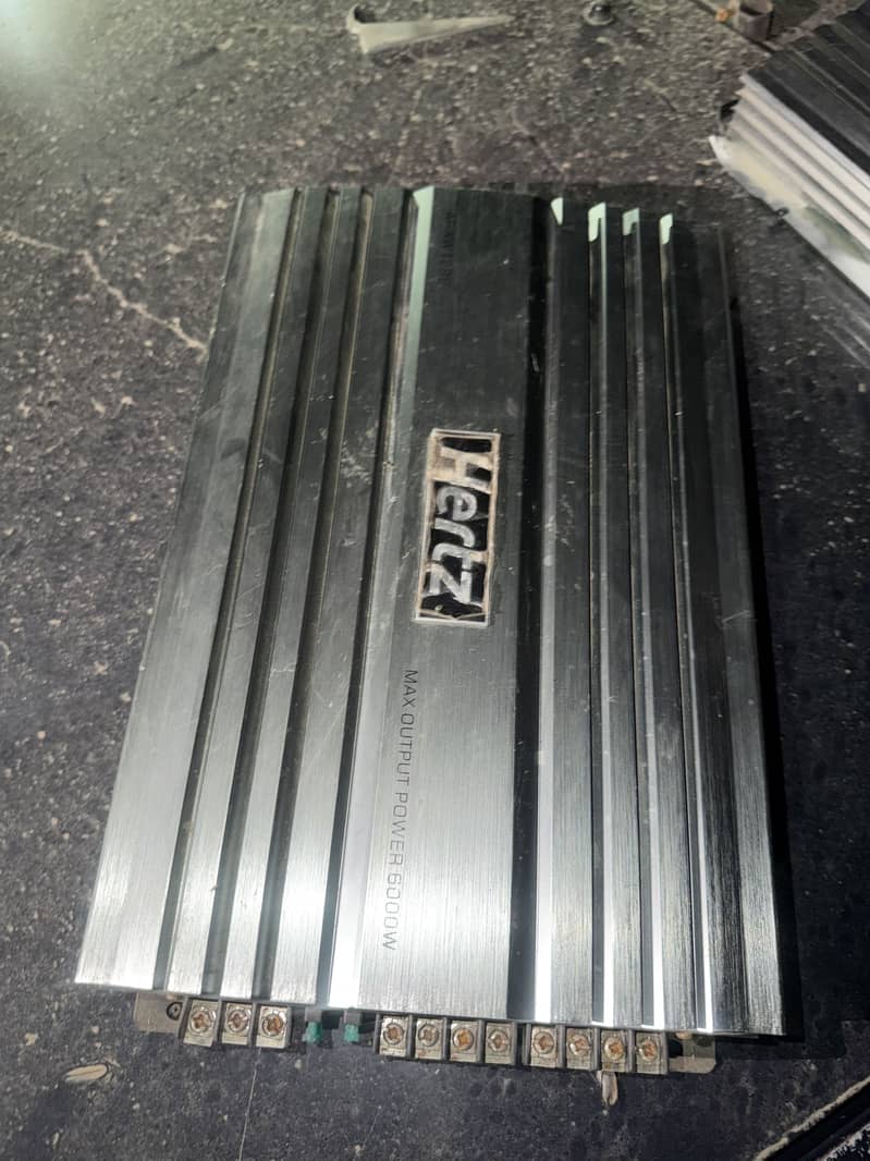 Amplifier hertz 0