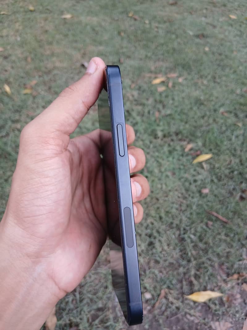 iPhone 12 1