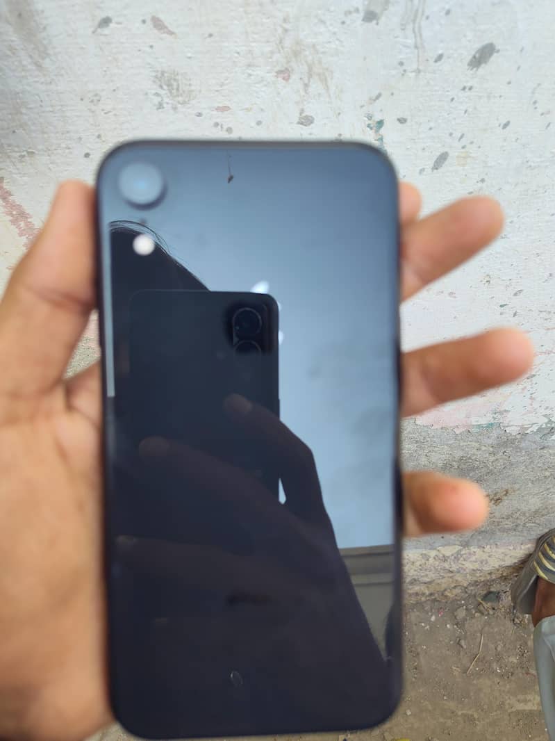 Apple iPhone XR 1