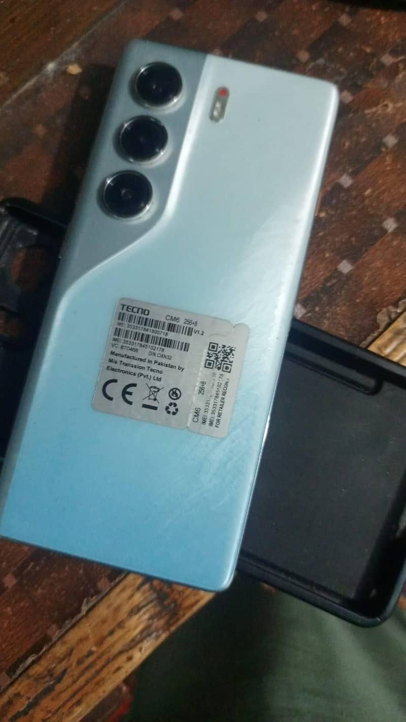 Tecno CAMON 40 Pro 0