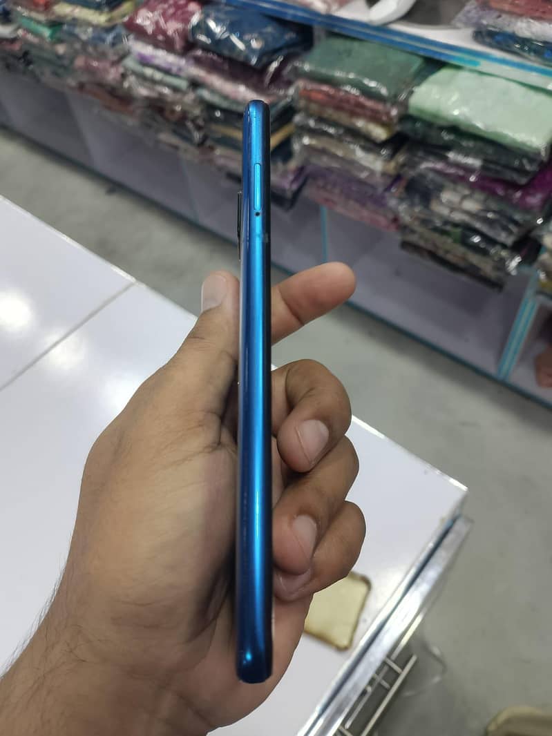 Xiaomi Redmi Note 9S 0