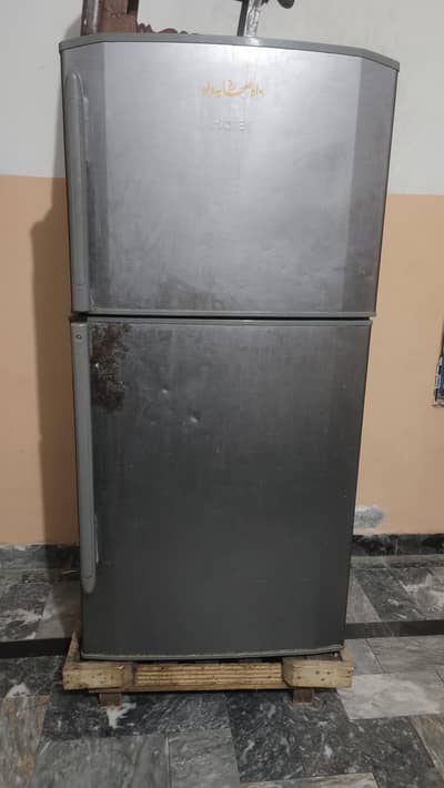 used refrigerator are sale with 100% cooling minors work for battery