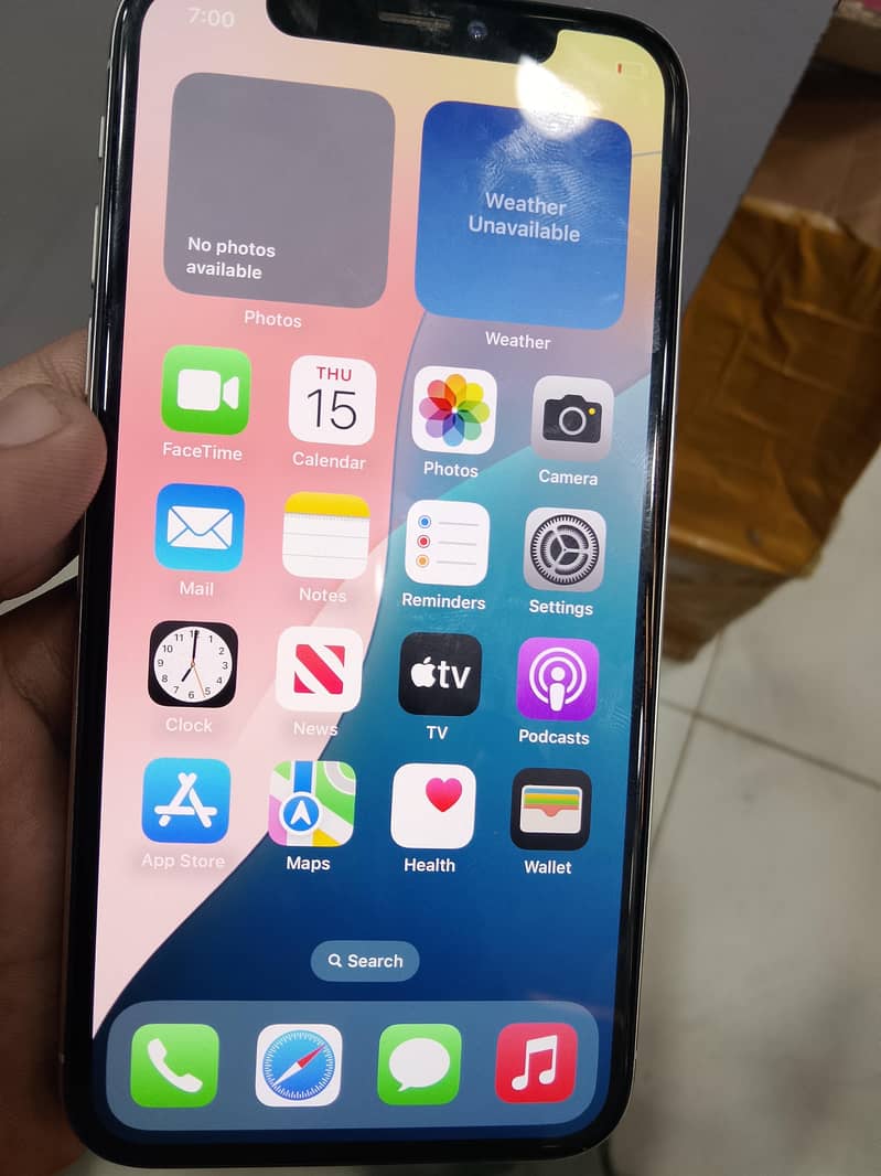 Apple iPhone XS 4