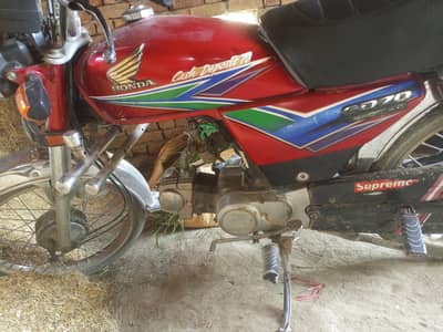 Honda 2013 modal urgent for sale with copy letter 03017254999