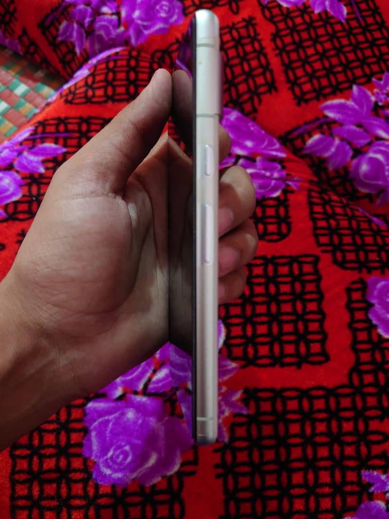 Google Pixel 7 3