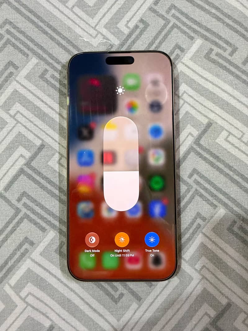 Apple iPhone 16 Pro Max 2