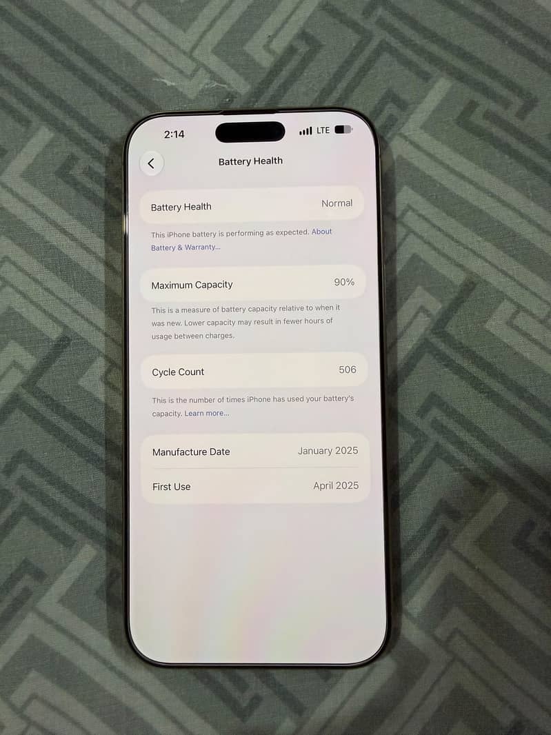 Apple iPhone 16 Pro Max 4