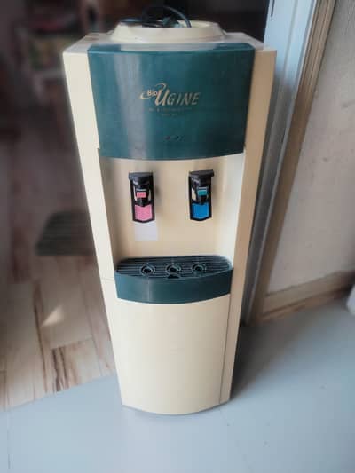 Water Dispenser in Excellent Condition