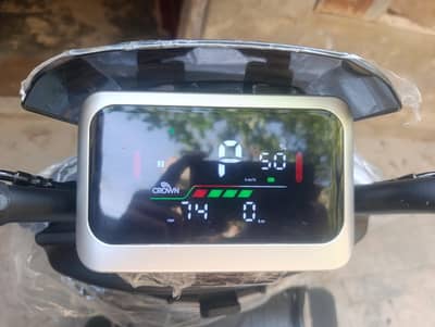 Crown Flash lithium battery 15 October 2026 ko li hai Unrap nahin ki