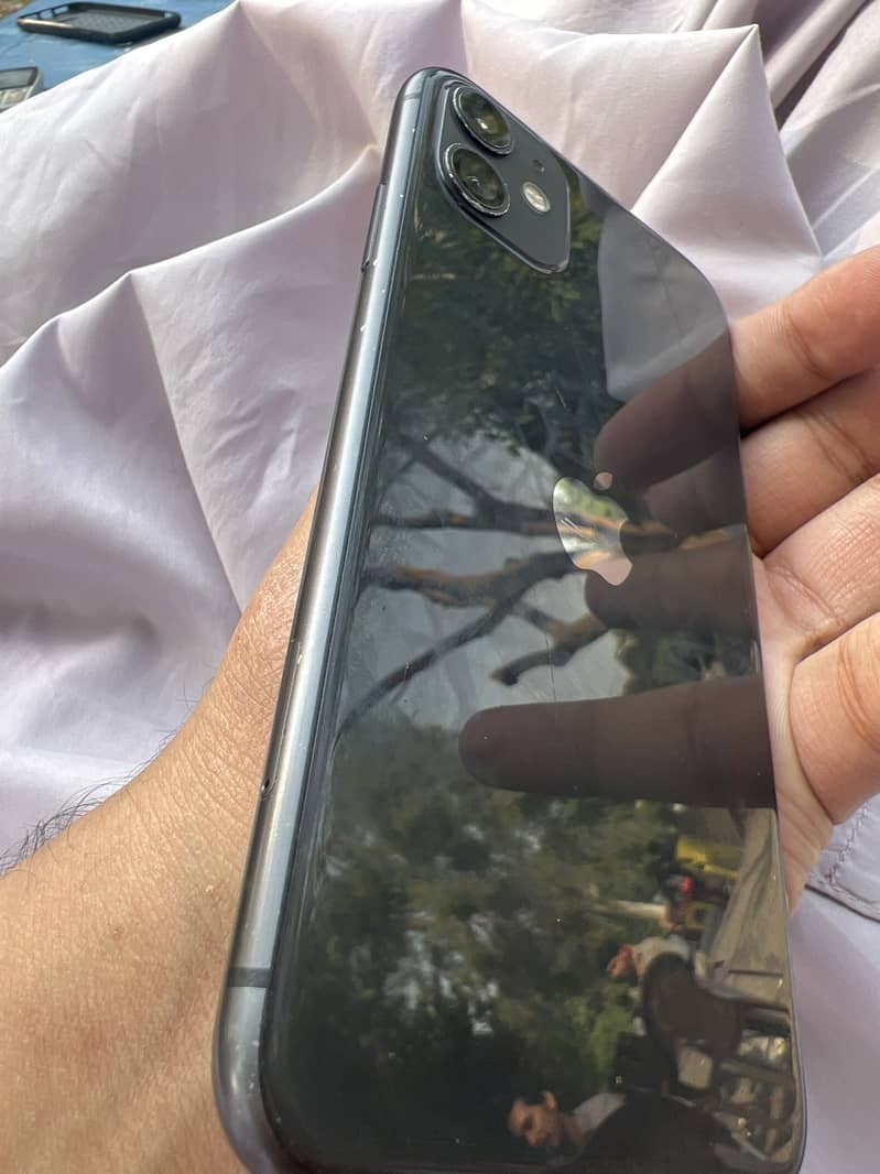 Apple iPhone 11 0