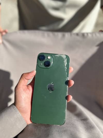 Apple iPhone 13
