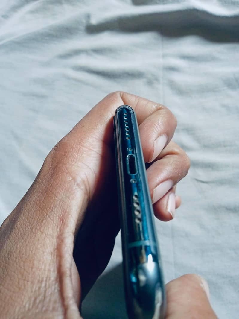 Apple iPhone 11 Pro Max 1