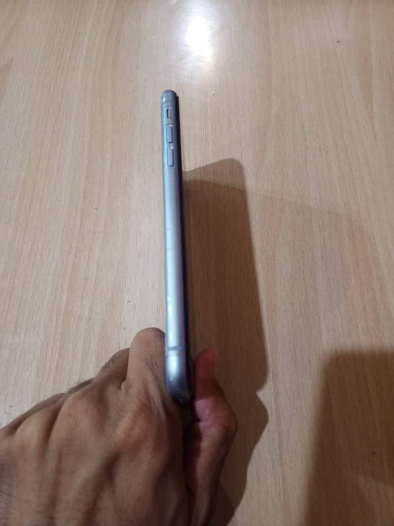 Apple iPhone XR 0