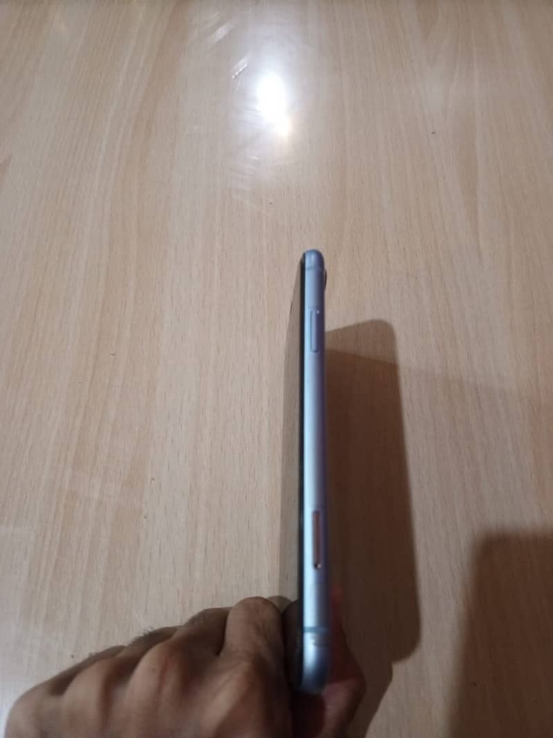 Apple iPhone XR 5