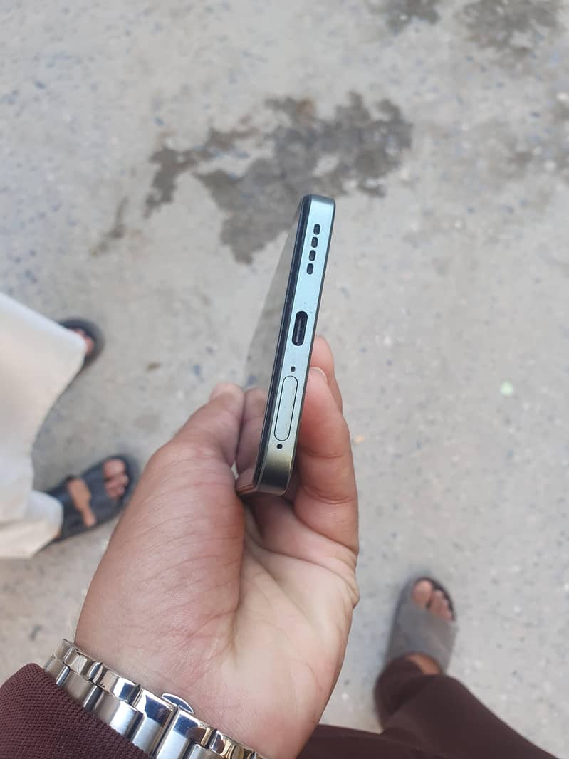 Realme 12 2