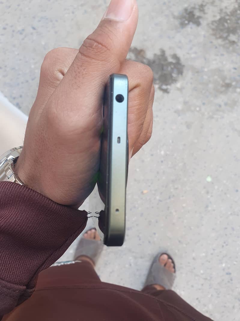 Realme 12 4