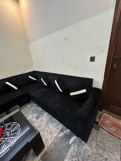 3 seater sofa jet black condition 10/10 only sofas 3 for sale black