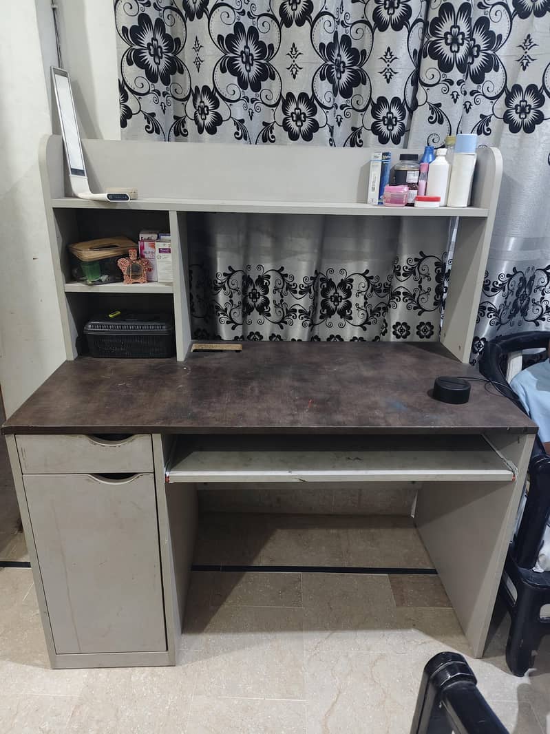 Study Table 0