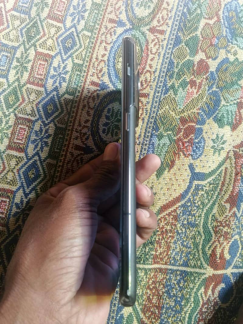 One Plus 11 4