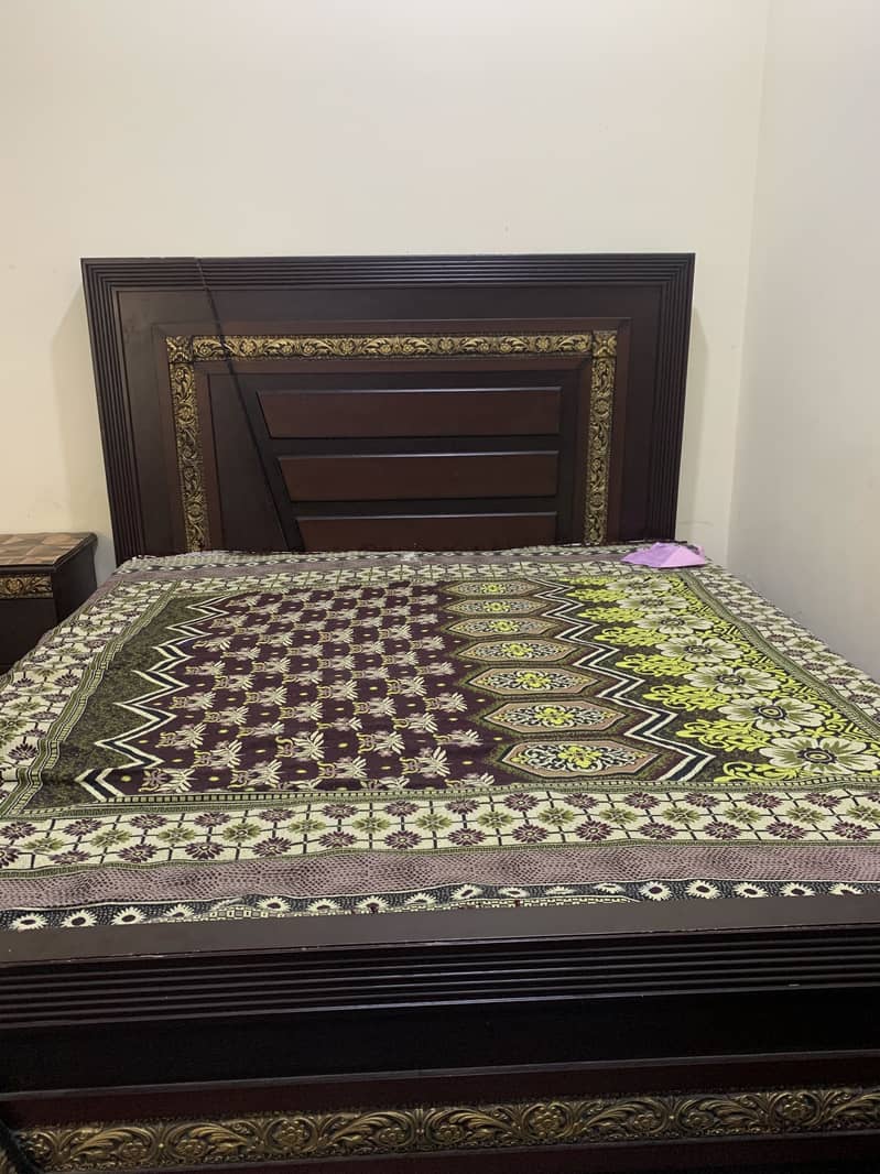 King sized bed/matress/ Dressing table 0
