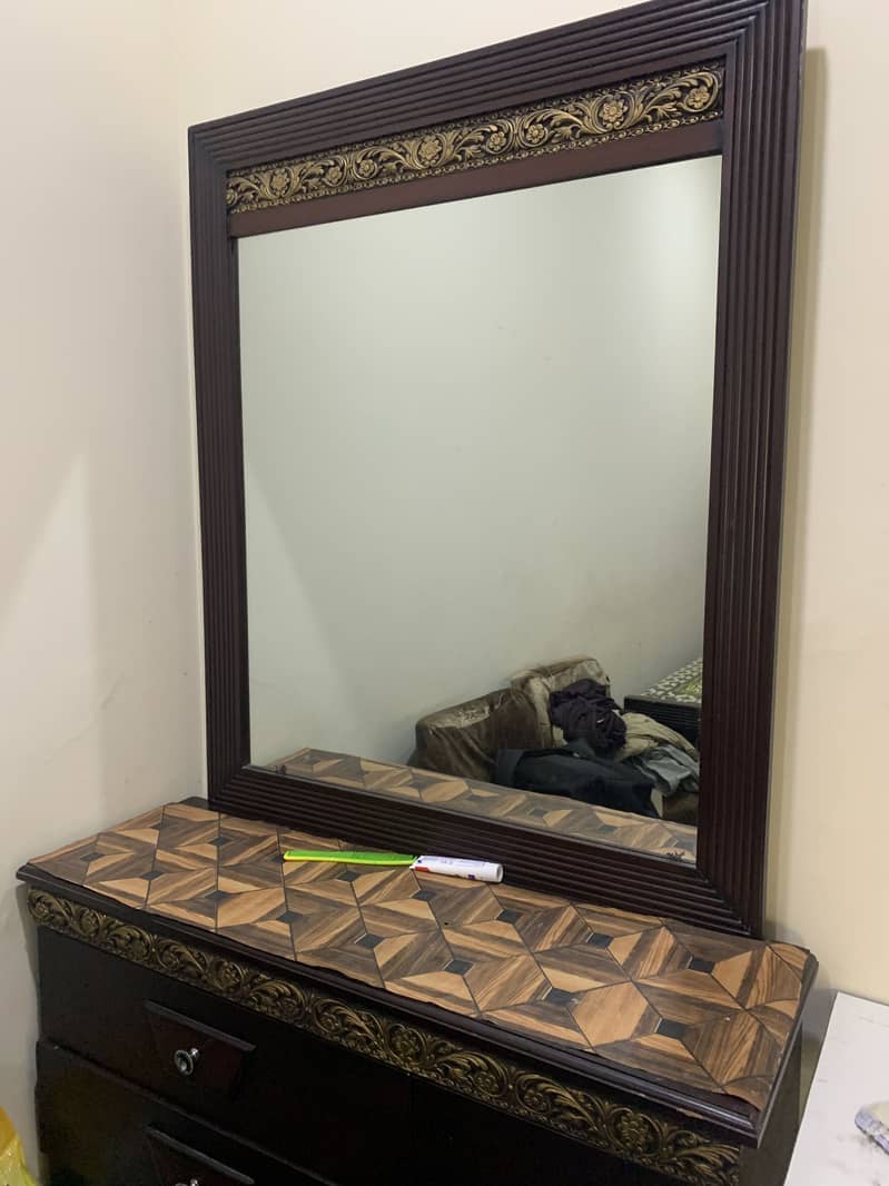 King sized bed/matress/ Dressing table 2