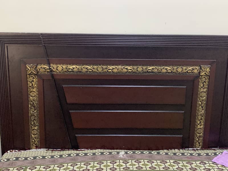King sized bed/matress/ Dressing table 4