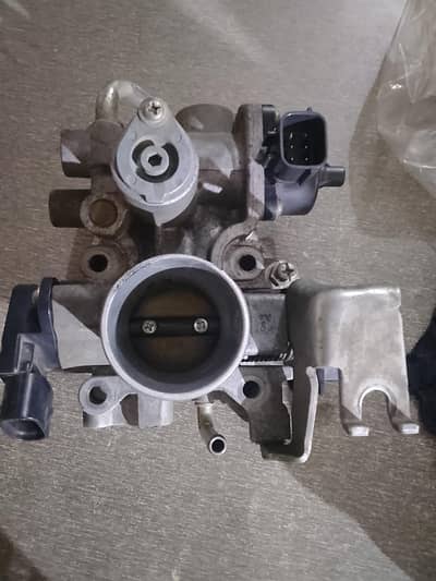 Suzuki every wegon throtal body