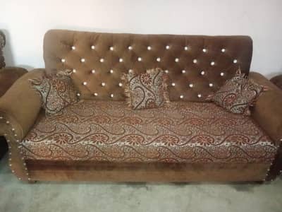 5 seater sofa for sale 2 year used Condition 9/10