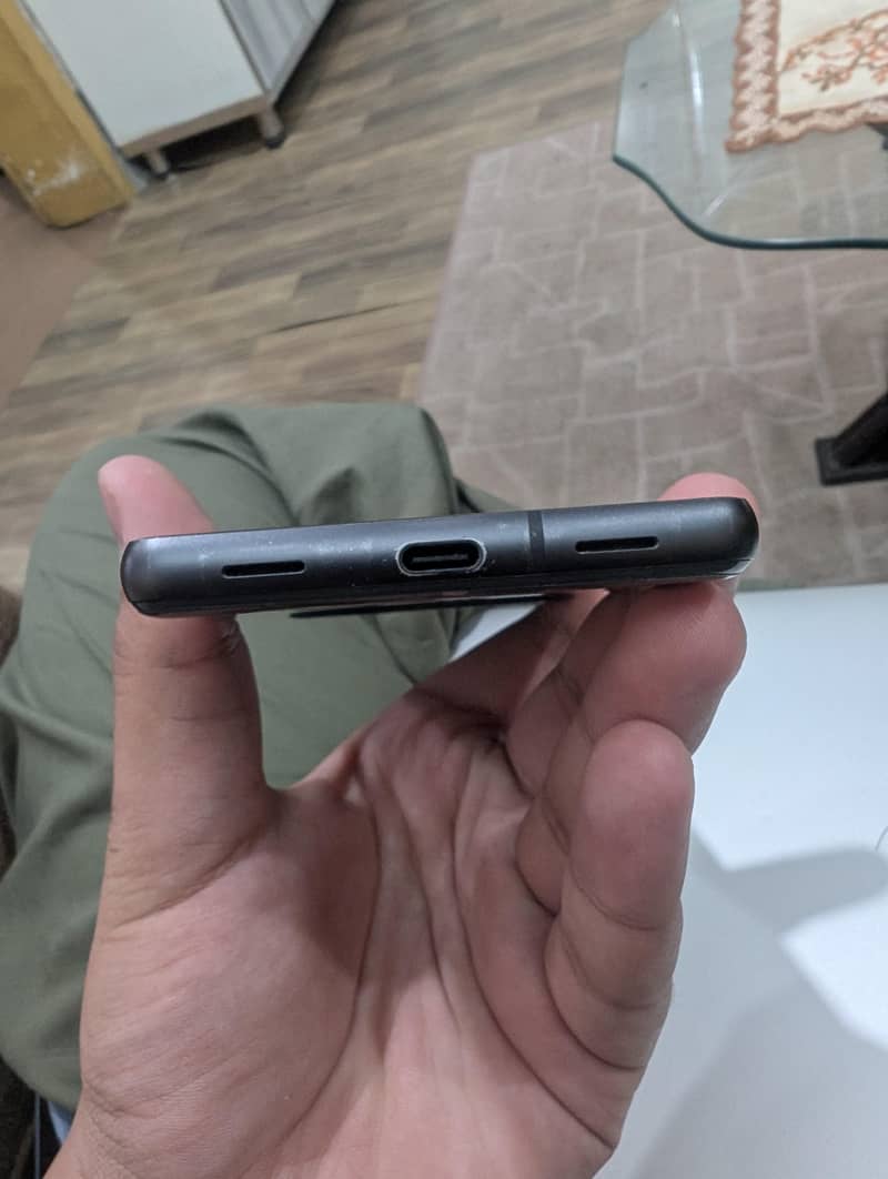 Google Pixel 7a 5