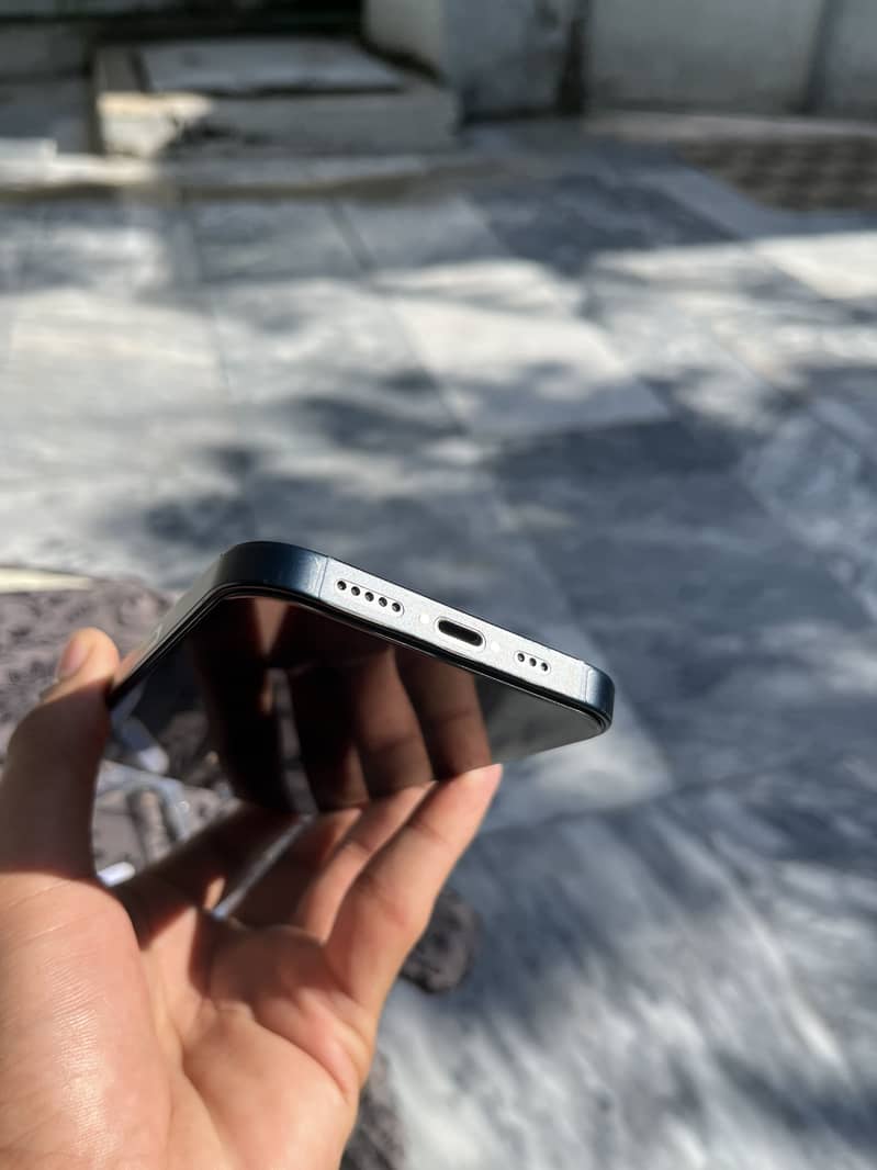Apple iPhone 13 3
