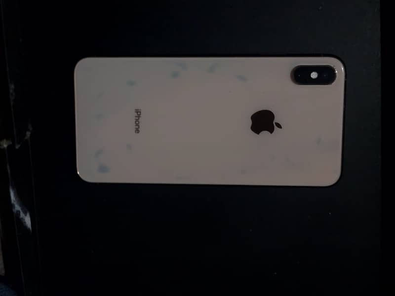 Apple iPhone XS Max 5