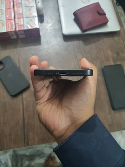 Apple iPhone 15