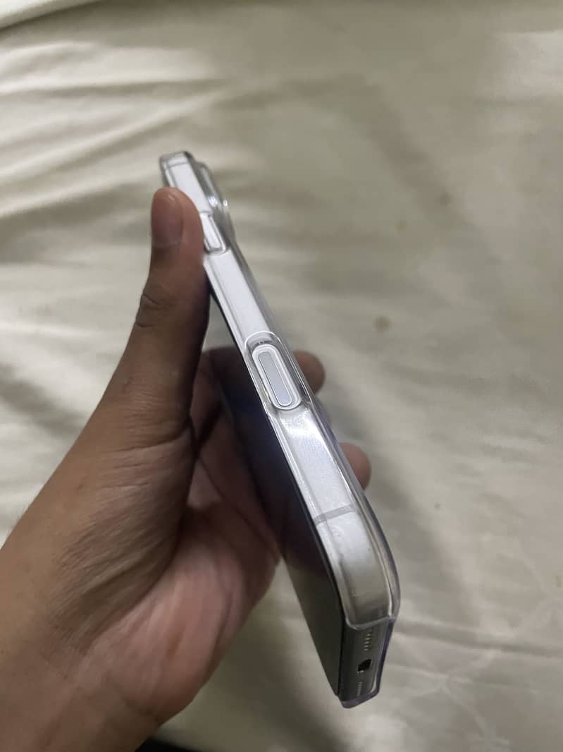 Apple iPhone 17 Pro Max 5