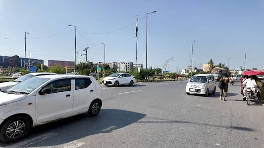 2 Marla Commercial Plot With Parking For Sale On Main Raiwind Road