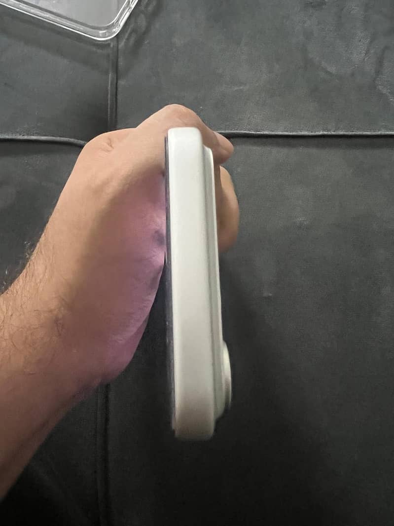 Apple iPhone 17 Pro Max 3