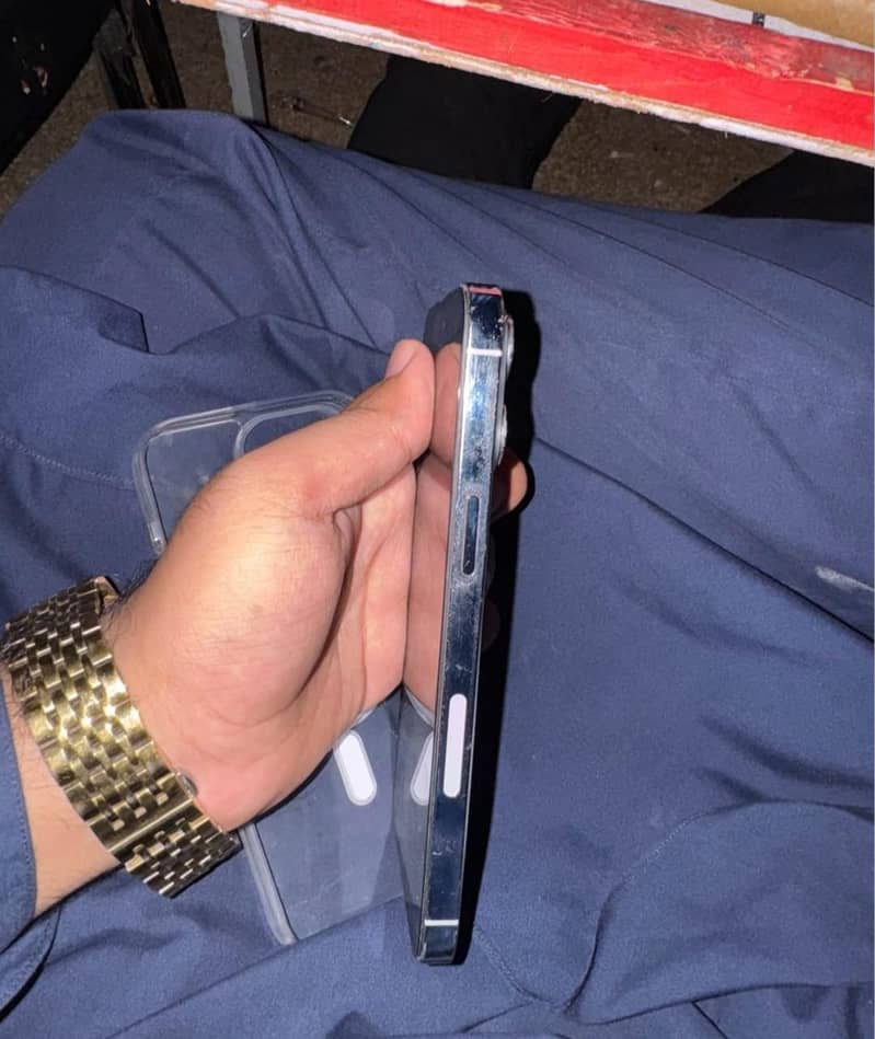 Apple iPhone 14 Pro Max 1