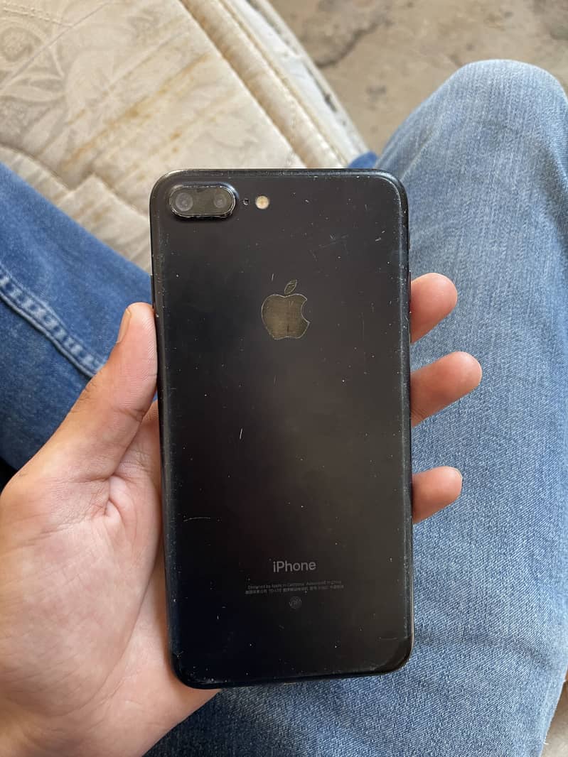 Apple iPhone 7 Plus 0