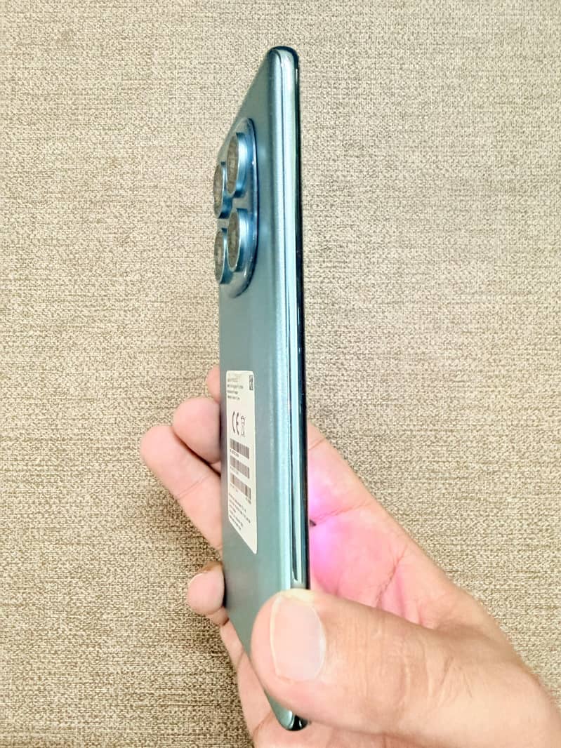 Xiaomi Redmi Note 14 Pro 8GB RAM 256GB Storage 1