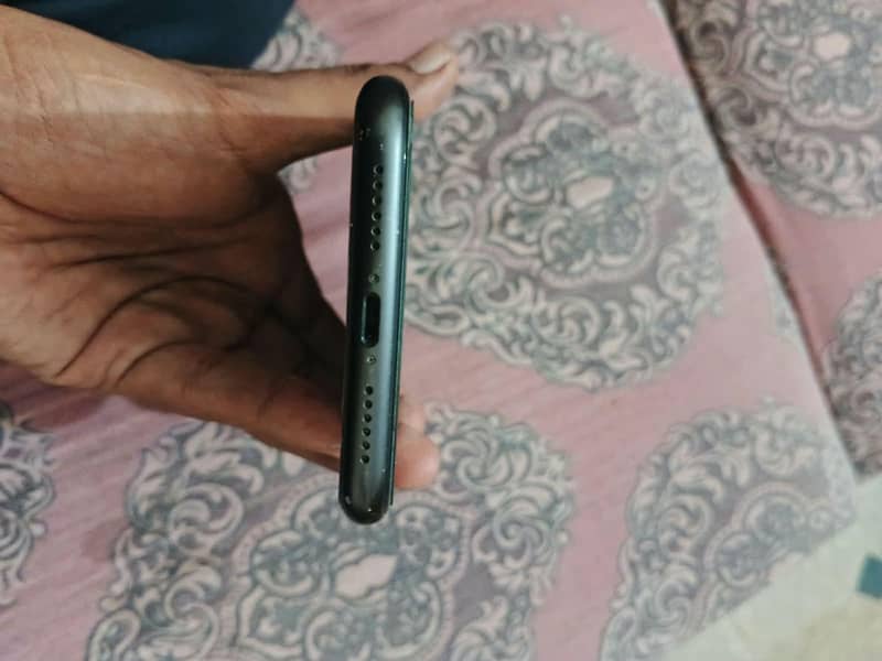 Apple iPhone 11 1