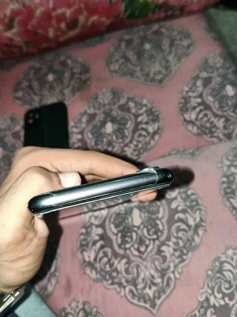 Apple iPhone 11 2